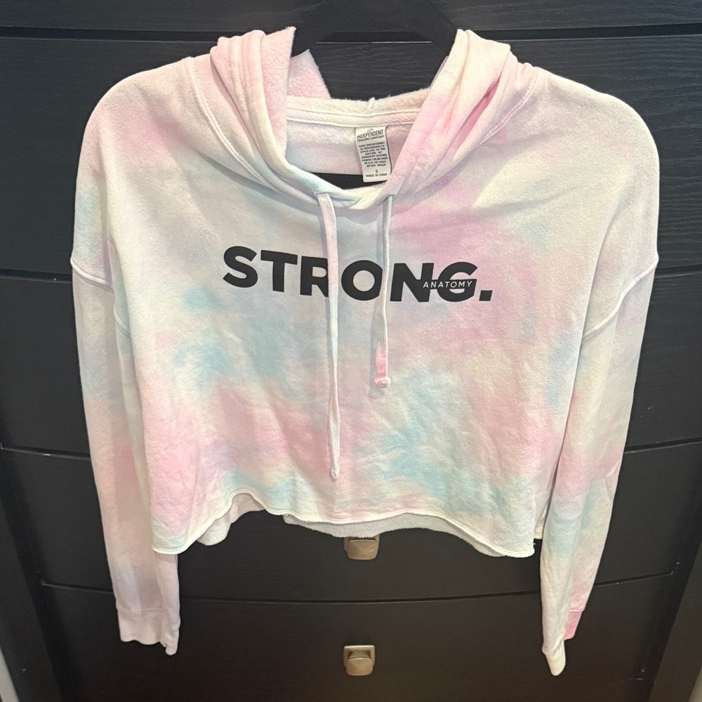 Anatomy Gym Tie-Dye Cropped Hoodie with 'STRONG' Print size Small